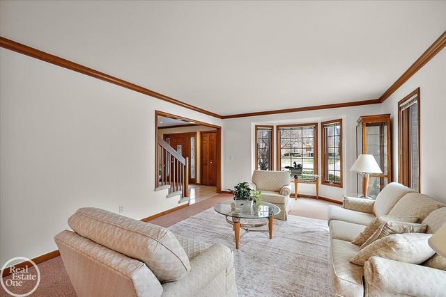 54168 Overbrook Court, Shelby Twp, MI 48316