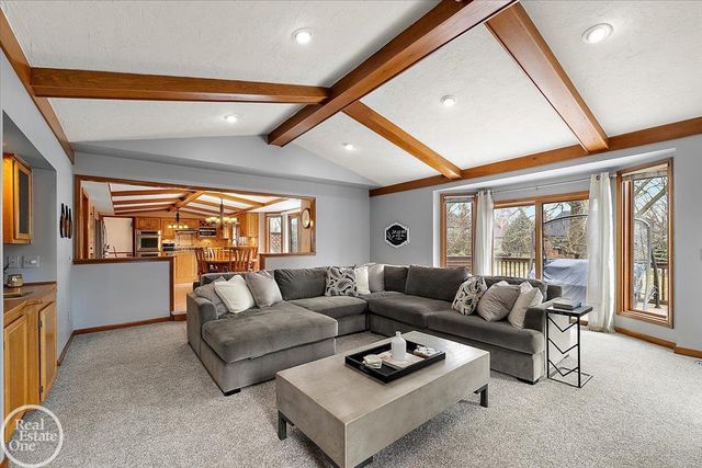 54168 Overbrook Court, Shelby Twp, MI 48316