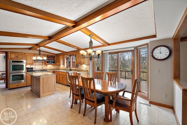 54168 Overbrook Court, Shelby Twp, MI 48316