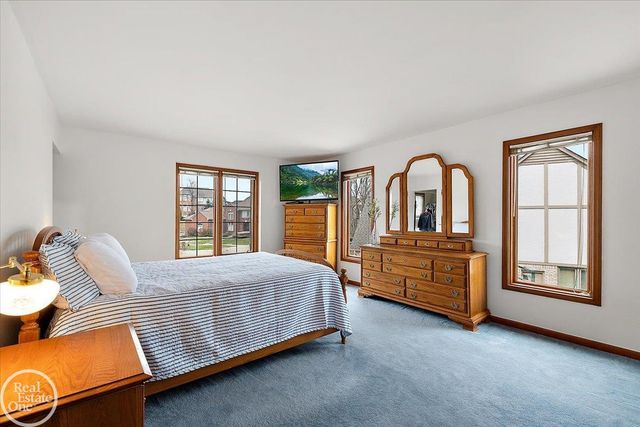 54168 Overbrook Court, Shelby Twp, MI 48316