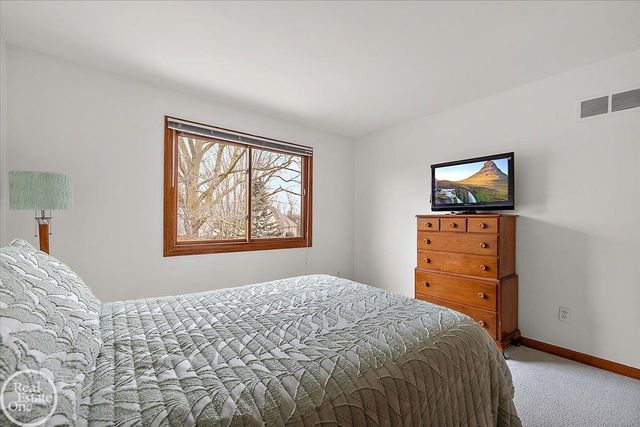 54168 Overbrook Court, Shelby Twp, MI 48316