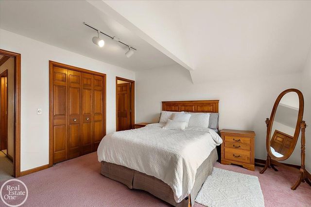 54168 Overbrook Court, Shelby Twp, MI 48316