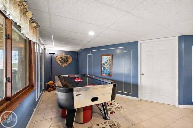 54168 Overbrook Court, Shelby Twp, MI 48316