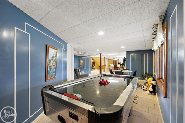 54168 Overbrook Court, Shelby Twp, MI 48316