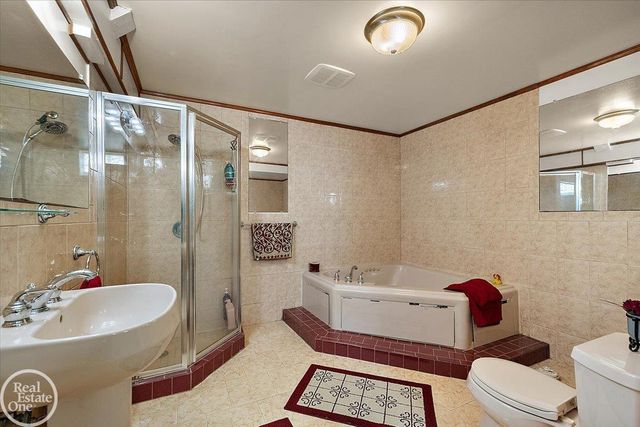 54168 Overbrook Court, Shelby Twp, MI 48316