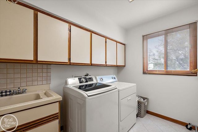 54168 Overbrook Court, Shelby Twp, MI 48316