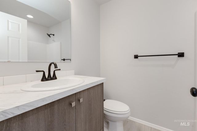 1670 SW Besra Dr, Mountain Home, ID 83647