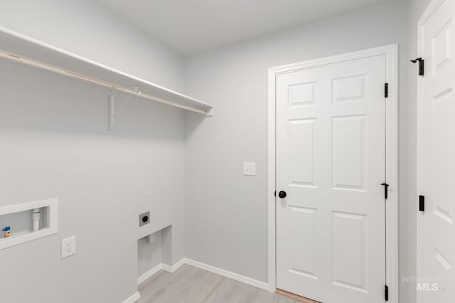 1670 SW Besra Dr, Mountain Home, ID 83647