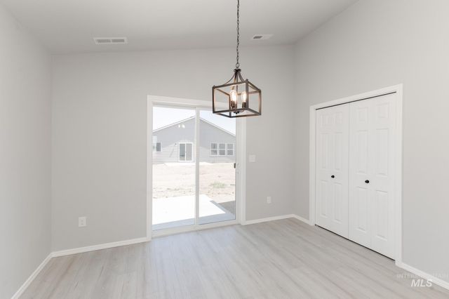 1670 SW Besra Dr, Mountain Home, ID 83647