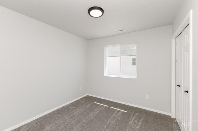 1670 SW Besra Dr, Mountain Home, ID 83647
