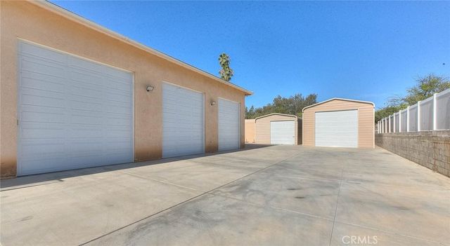 17292 Bali, Riverside, CA 92504