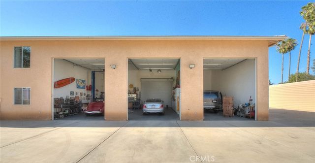 17292 Bali, Riverside, CA 92504