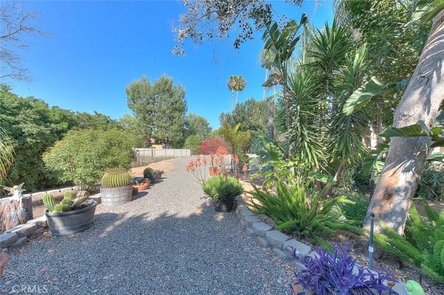 17292 Bali, Riverside, CA 92504
