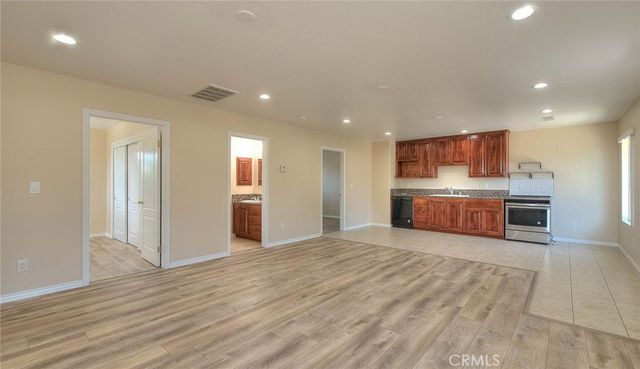17292 Bali, Riverside, CA 92504