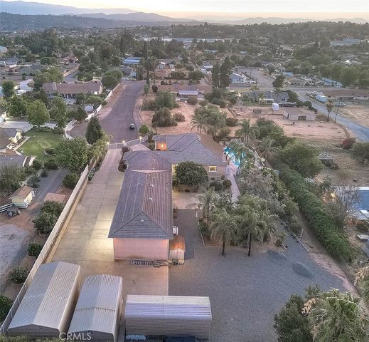 17292 Bali, Riverside, CA 92504