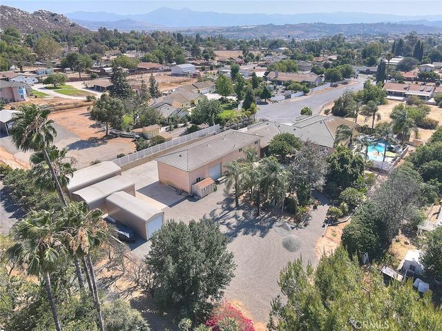 17292 Bali, Riverside, CA 92504
