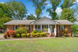 141 NE Brookwood Circle, Arab, AL 35016