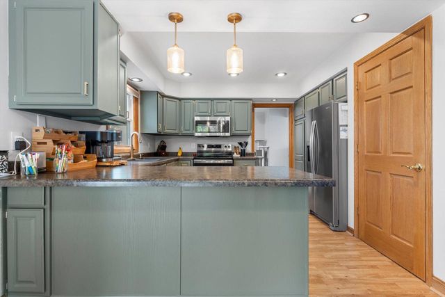 W181N8284 Destiny DRIVE, Menomonee Falls, WI 53051