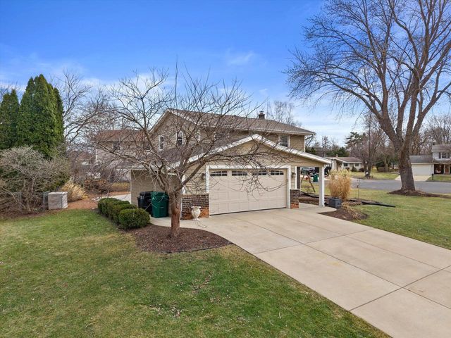 W181N8284 Destiny DRIVE, Menomonee Falls, WI 53051