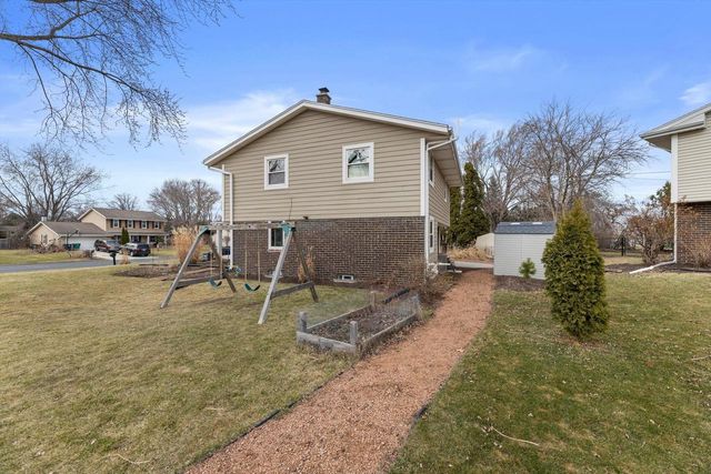 W181N8284 Destiny DRIVE, Menomonee Falls, WI 53051