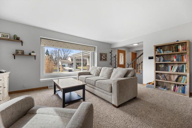 W181N8284 Destiny DRIVE, Menomonee Falls, WI 53051