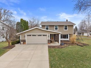 W181N8284 Destiny DRIVE, Menomonee Falls, WI 53051