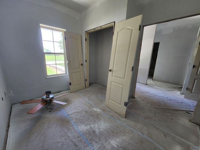 134 Octavia St, Larose, LA 70373