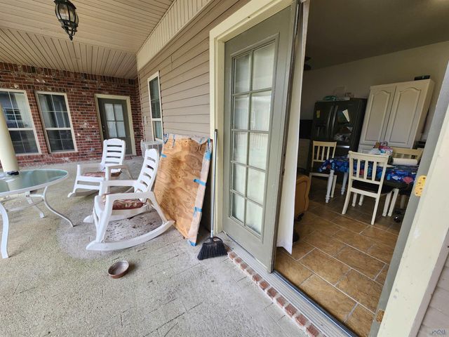 134 Octavia St, Larose, LA 70373