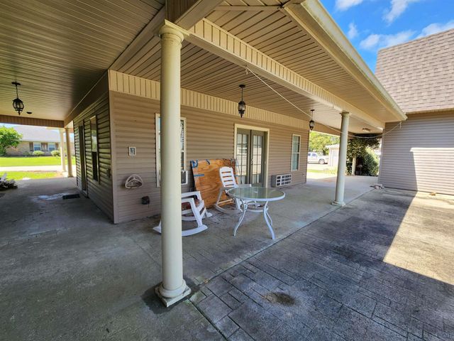 134 Octavia St, Larose, LA 70373