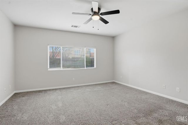 6017 Lakewood Shores Drive, Bakersfield, CA 93312