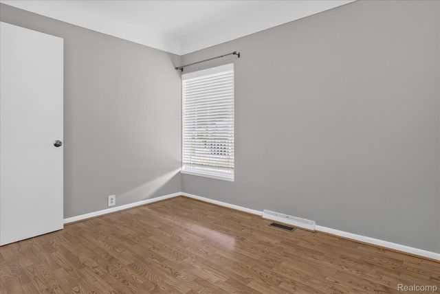 137 N Parent Street, Westland, MI 48185