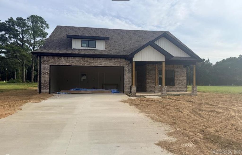105 Horseshoe Drive, Brookland, AR 72417