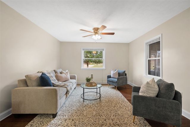 600 Camp Meeting Rd, Sewickley, PA 15143