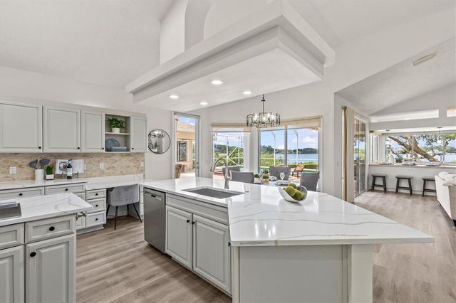 948 RIVERSIDE RIDGE ROAD, Tarpon Springs, FL 34688