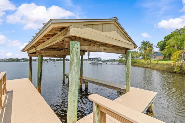 948 RIVERSIDE RIDGE ROAD, Tarpon Springs, FL 34688