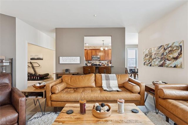 670 Town Center Dr Unit 207, Newport News, VA 23606