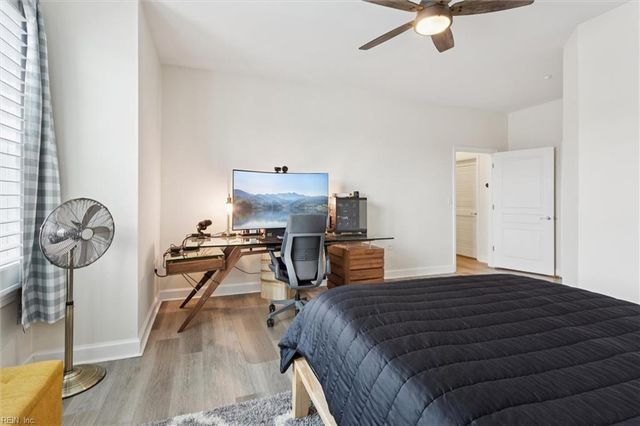 670 Town Center Dr Unit 207, Newport News, VA 23606