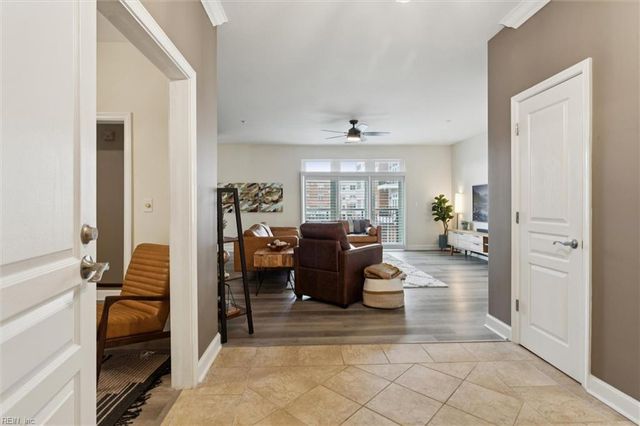 670 Town Center Dr Unit 207, Newport News, VA 23606