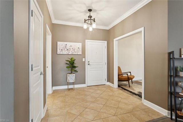 670 Town Center Dr Unit 207, Newport News, VA 23606