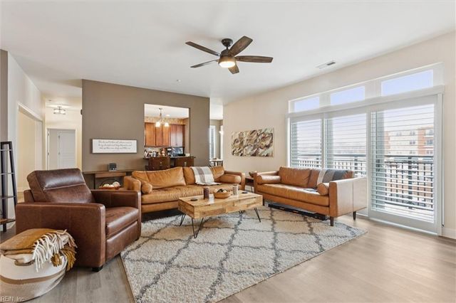 670 Town Center Dr Unit 207, Newport News, VA 23606