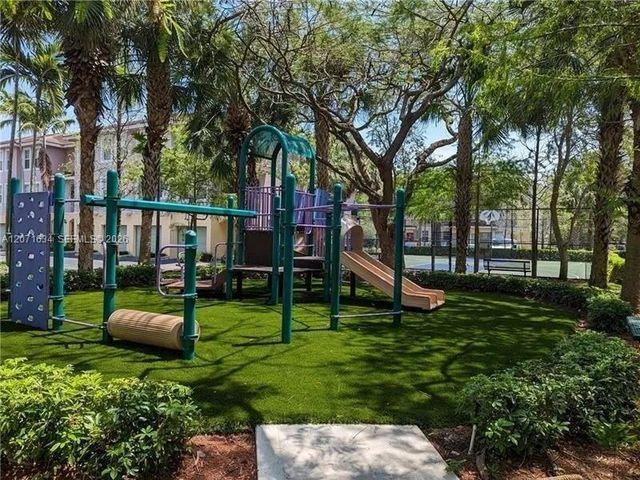 6498 W Sample Road 6498, Coral Springs, FL 33067