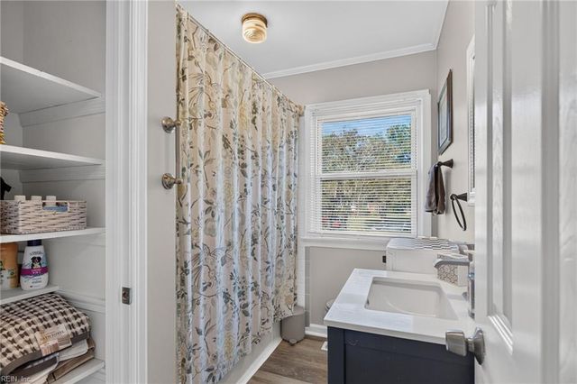8 Julia TER, Newport News, VA 23608