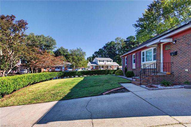 8 Julia TER, Newport News, VA 23608