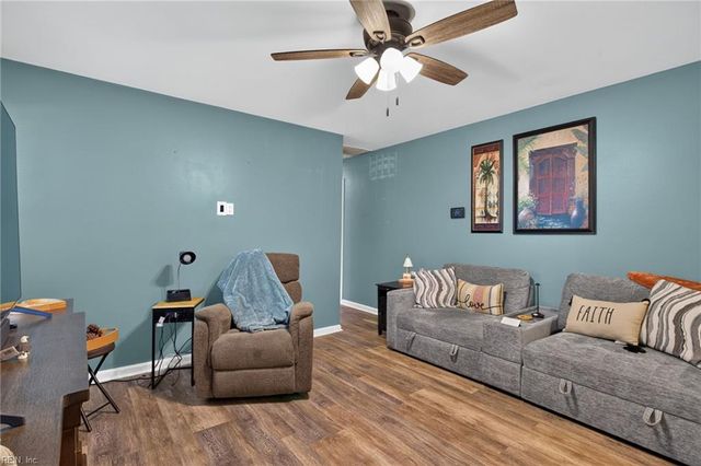 8 Julia TER, Newport News, VA 23608