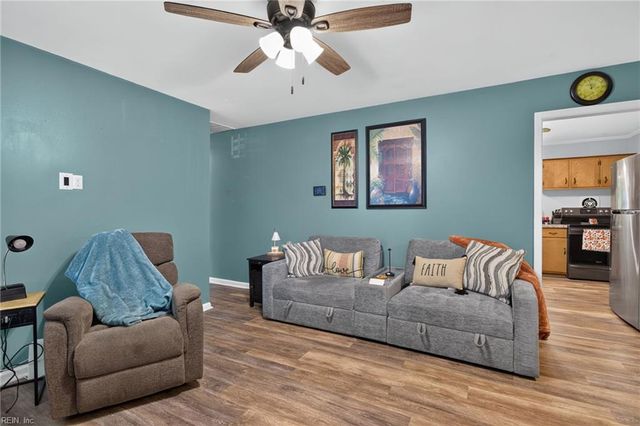 8 Julia TER, Newport News, VA 23608