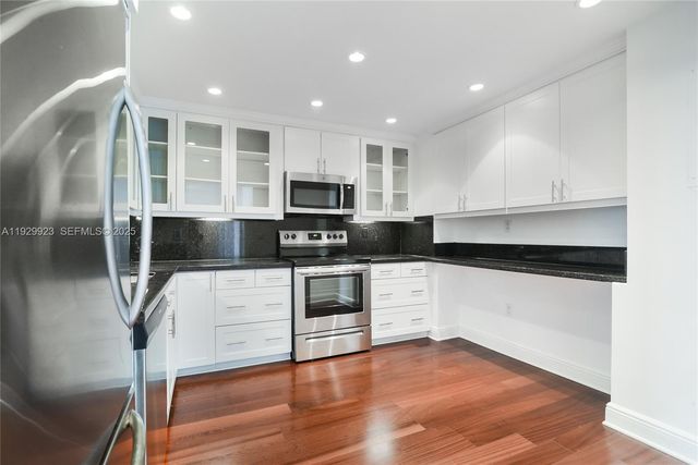 9801 Collins Ave 8N Ocean Views, Bal Harbour, FL 33154