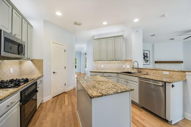 12820 Rush Creek LN, Austin, TX 78732