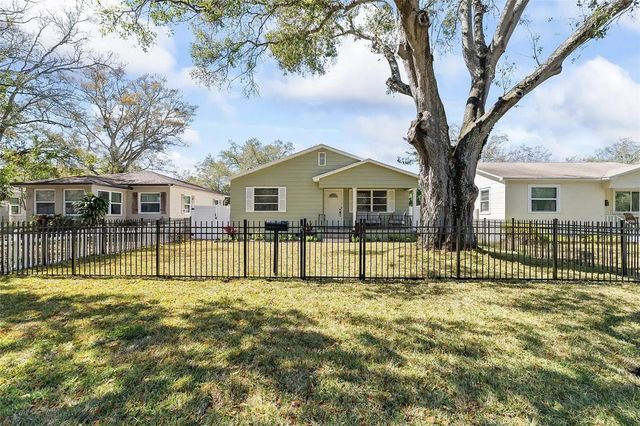 4628 DR MARTIN LUTHER KING JR STREET N, St Petersburg, FL 33703