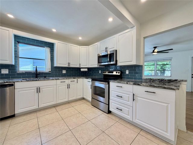 4628 DR MARTIN LUTHER KING JR STREET N, St Petersburg, FL 33703