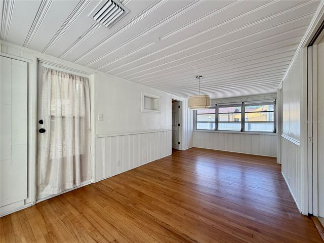 4628 DR MARTIN LUTHER KING JR STREET N, St Petersburg, FL 33703